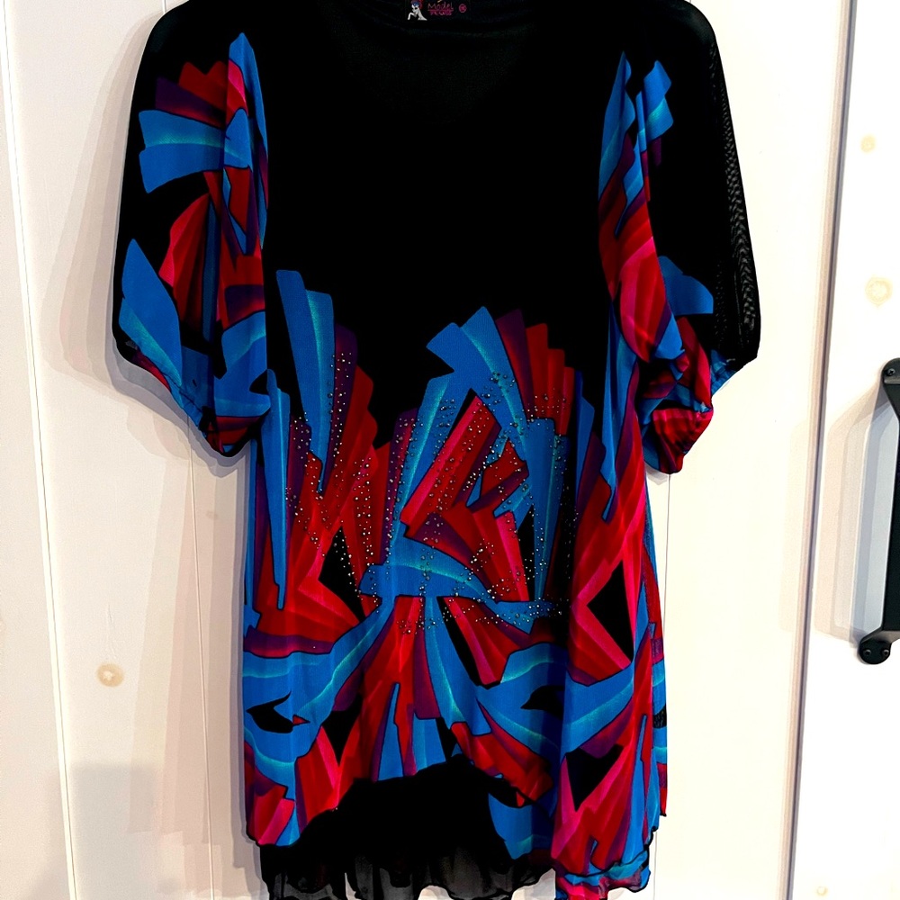 Beautiful women’s long top